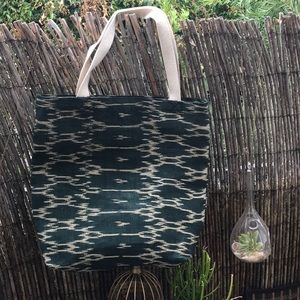 Meet your Posher, Dinah